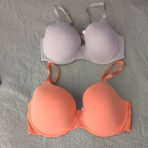 Bundle of 2 Victoria's Secret Lightly Lined Bras